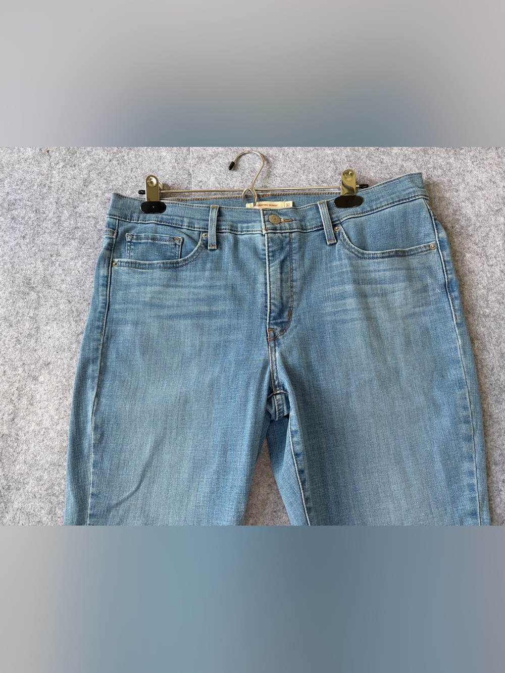 Levi's 311 Women's Shaping Skinny Jeans Light Blue Wash - Picture 2 of 10